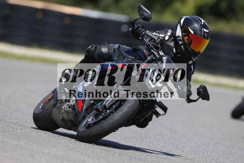 /43 08.08.2025 Discover the Bike ADR/Race 3 rot/9